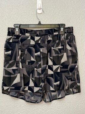REI Co-Op | On The Trail Running Shorts | Black Geometric | Size Large